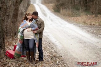 Winter maternity photographs