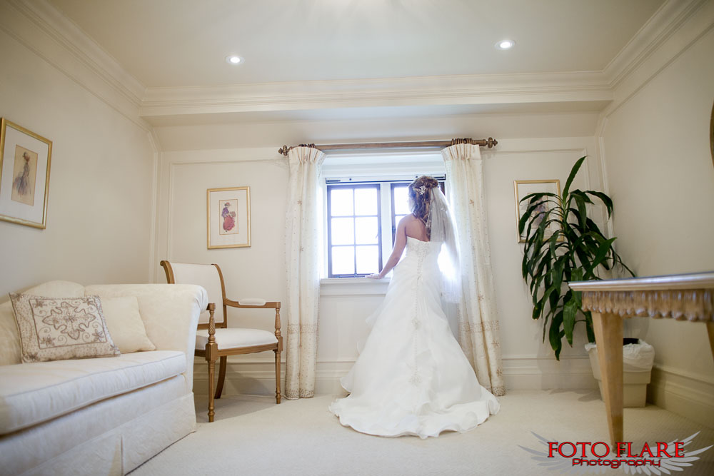 Bride in the bridal suite