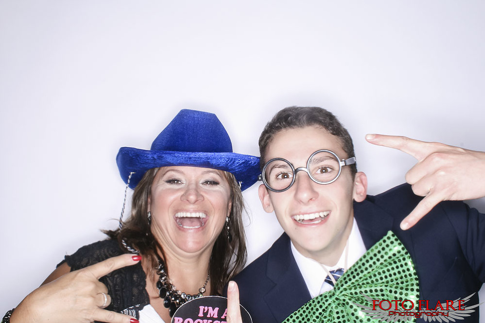 Wedding photo booth image at Liuna