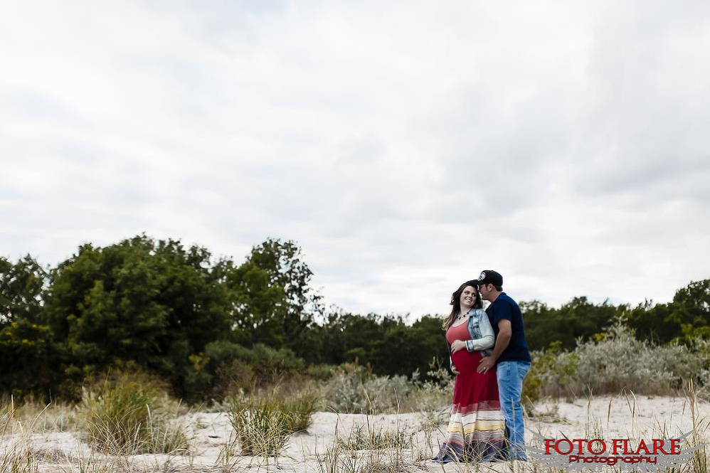 Maternity photo at the beach in Port Dover ON