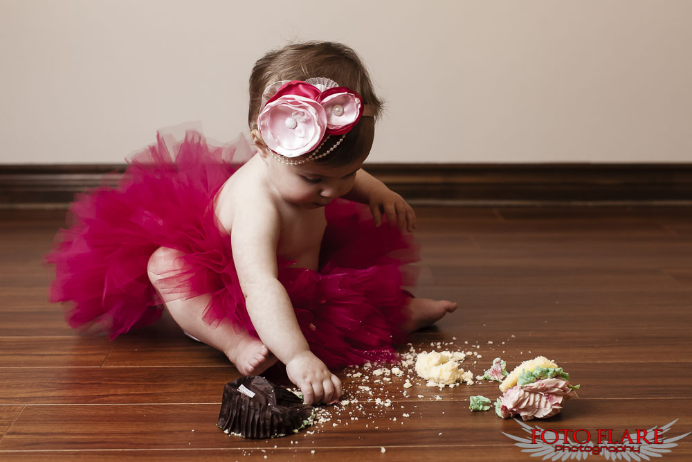 Cup cake smash for a girl