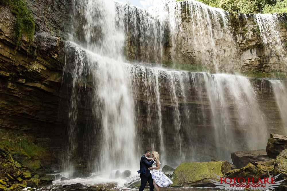 Engagement photos at waterfalls