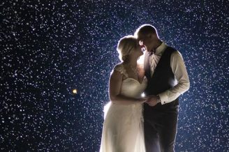 Wedding photos in the rain in Hamilton ON